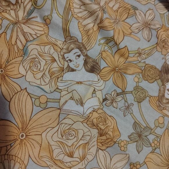 Disney Belle Floral and Character Print Fabric 2.5 Yards 44" W - Picture 1 of 2
